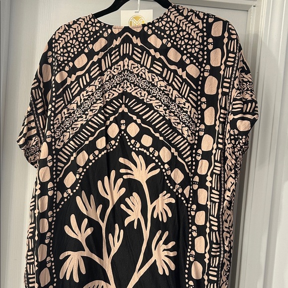 MARIE OLIVER OLIVER CAFTAN SIZE MEDIUM - Picture 8 of 10